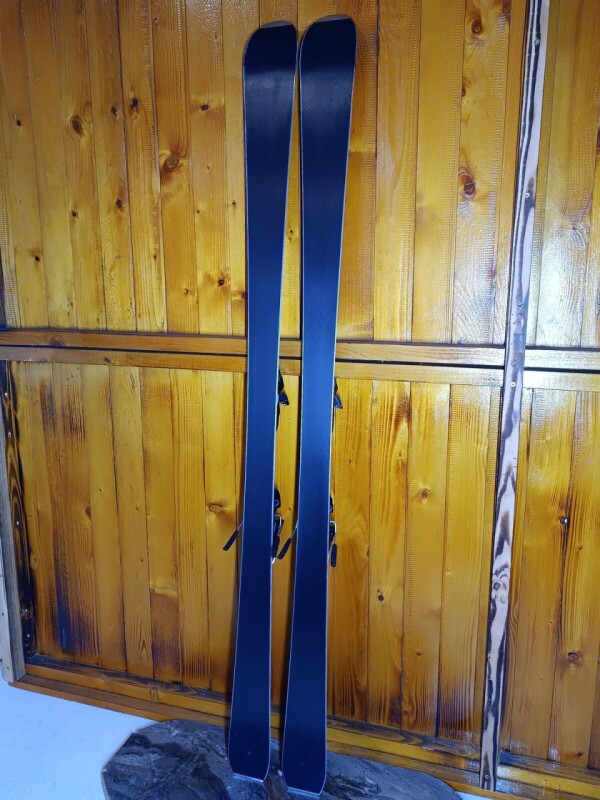 LYŽE HEAD SHAPE SX BLACK EDITION 177CM